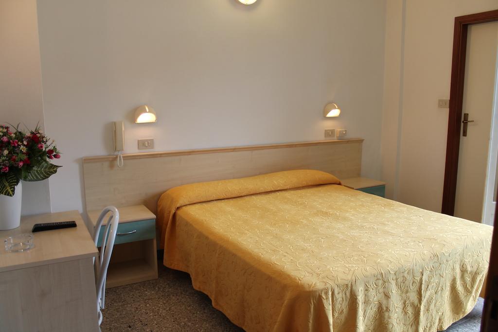 Hotel Madrid Cattolica Pokój zdjęcie