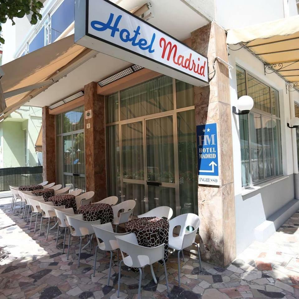 Hotel Madrid Cattolica Zewnętrze zdjęcie